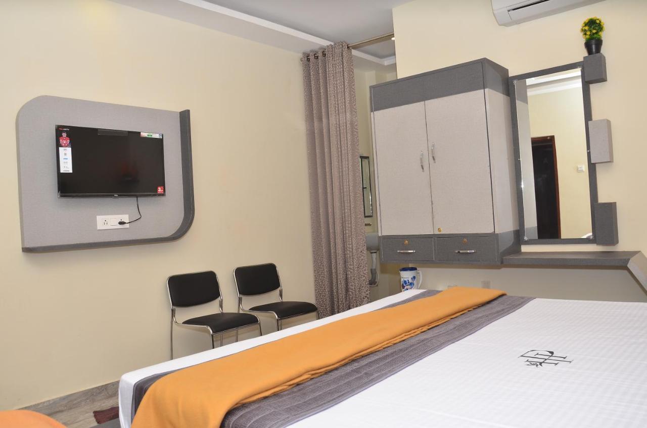 Hotel Panchavarnaa Rāmeswaram Екстериор снимка