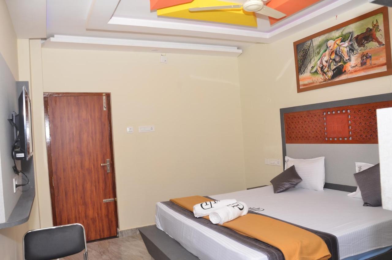 Hotel Panchavarnaa Rāmeswaram Екстериор снимка